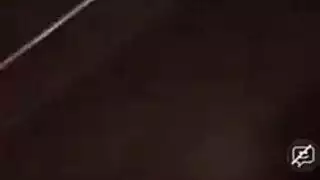 امرأة سمراء الآسيوية مع الشعر القصير تحصل مارس الجنس من الصعب من الخلف من قبل رجل تحب الكثير.