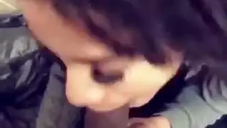 وقحة عربية مص ديك في الأماكن العامة