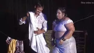 نيك بالمطار تفتيش